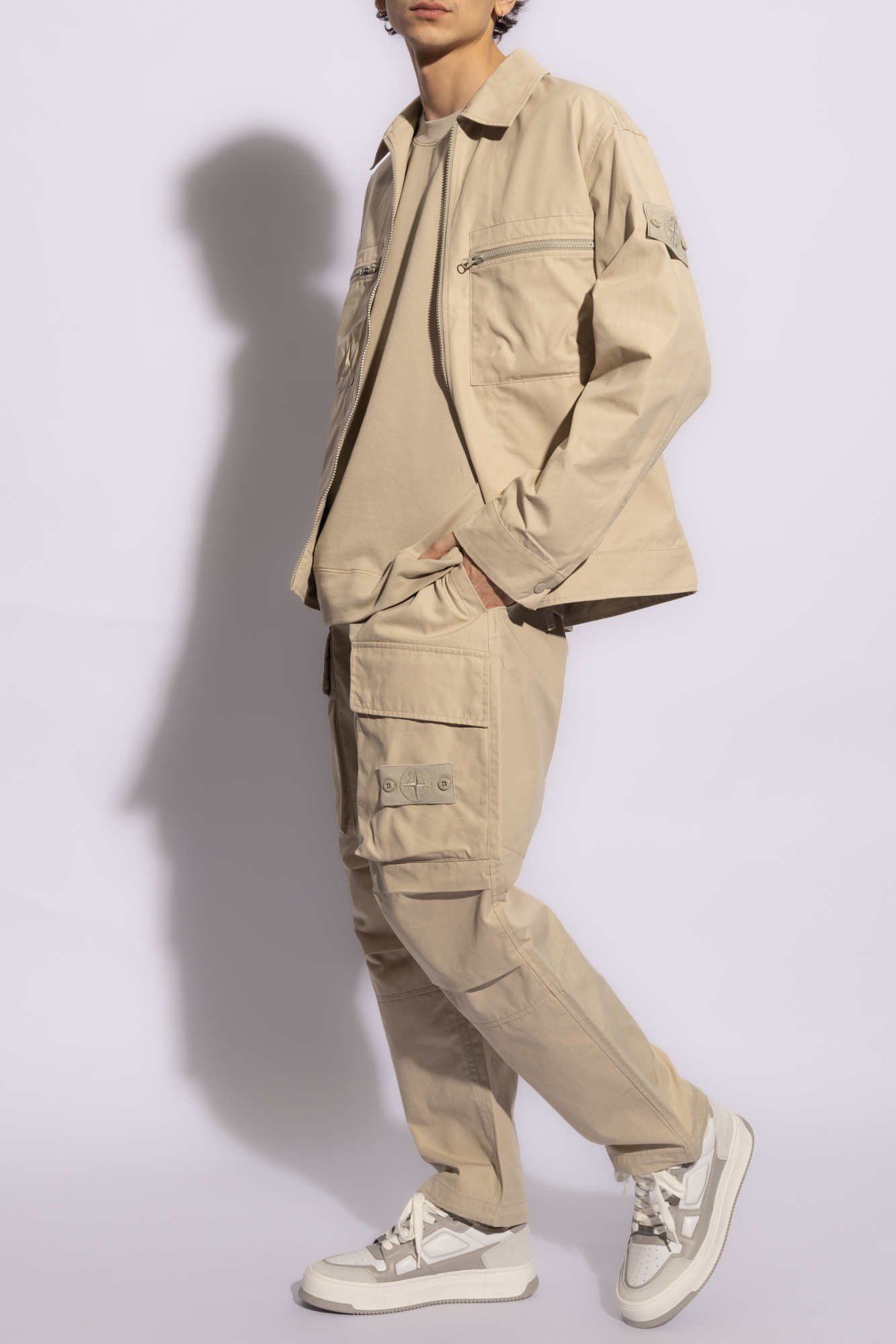 新品タグ付きSTONE ISLAND ベージュ カーゴパンツ